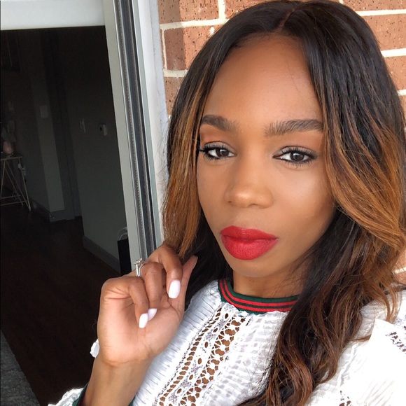 Meet your Posher, Danielle - Picture 1 of 1